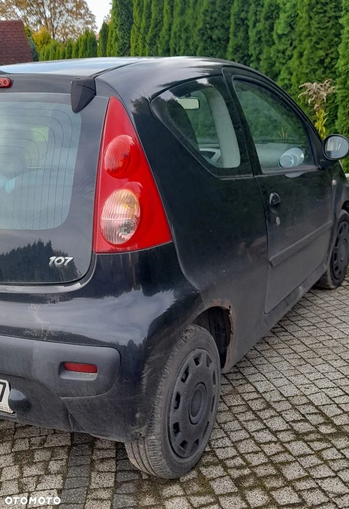 Peugeot 107 2008 photo 2