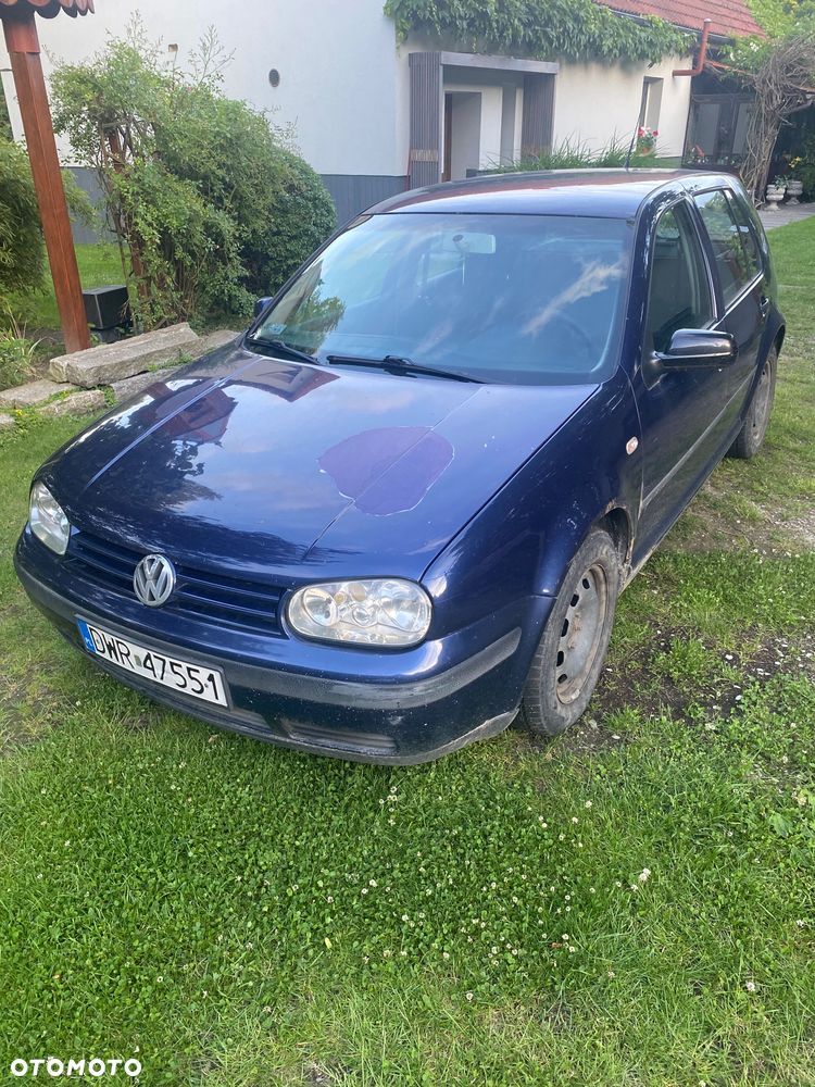 Volkswagen Golf - 2