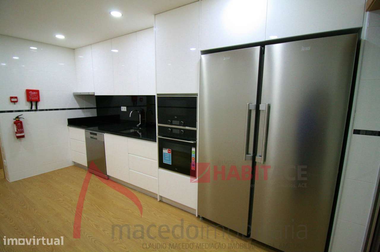 Apartamento T3 Remodelado em São José de São Lázaro - Excelente Oportu - Grande imagem: 2/22