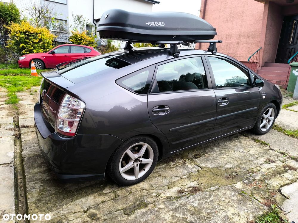 Toyota Prius 1.5 VVT-i Sol - 2