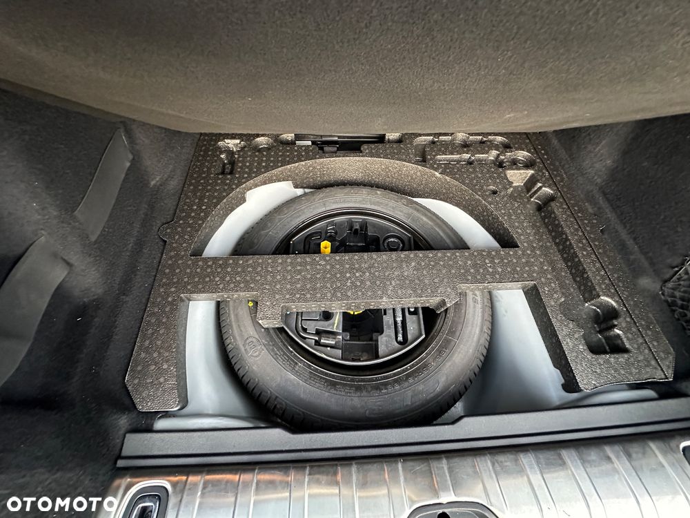 Peugeot 2008 1.2 Pure Tech Active S&S EAT6 - 22