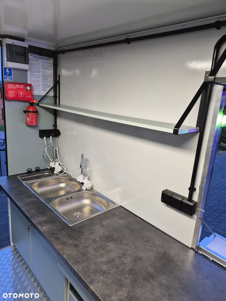 Mercedes-Benz Sprinter - 9