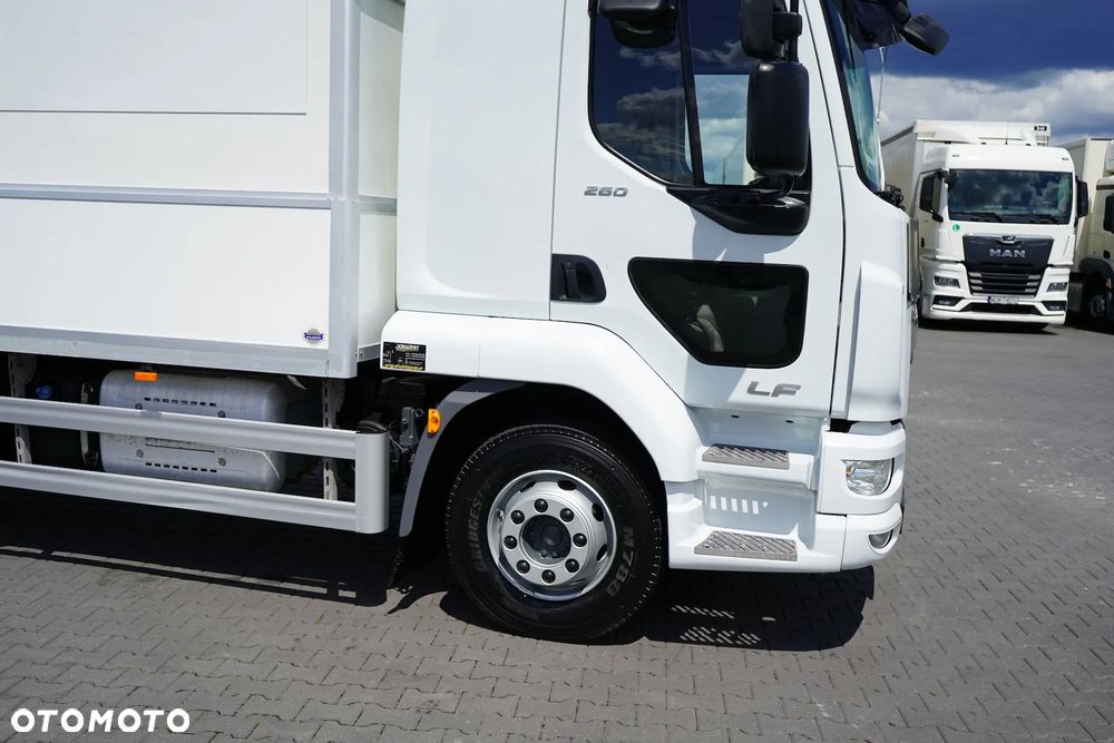 DAF / LF / 260 / EURO 6 / ACC / IZOTERMA + WINDA / 18 PALET / ŁAD. 7 700 KG - 18
