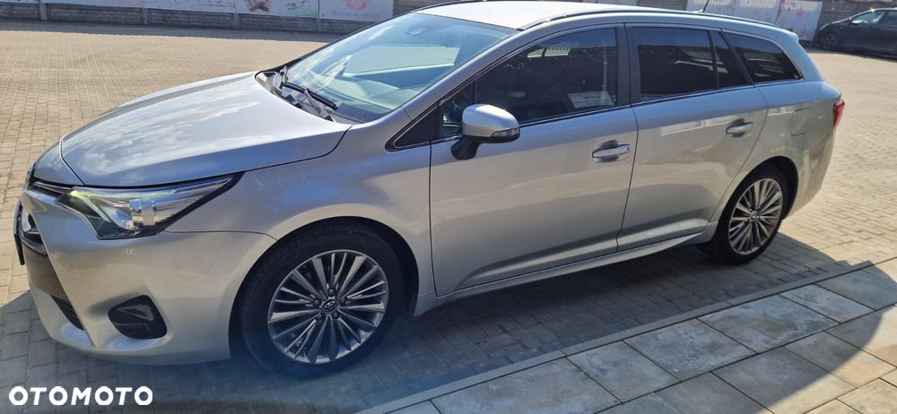 Toyota Avensis Touring Sports 1.8 Comfort - 5