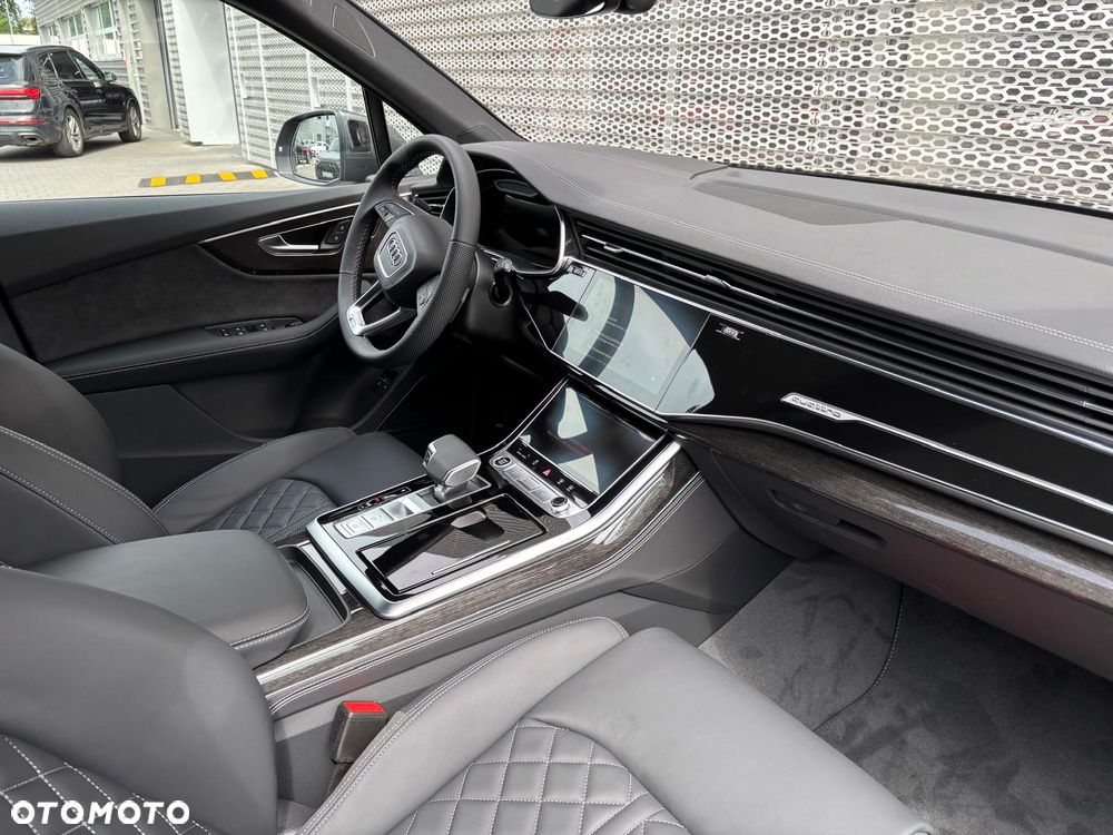 Audi Q7 TFSI e PHEV 290 kW Quattro Tiptr - 11