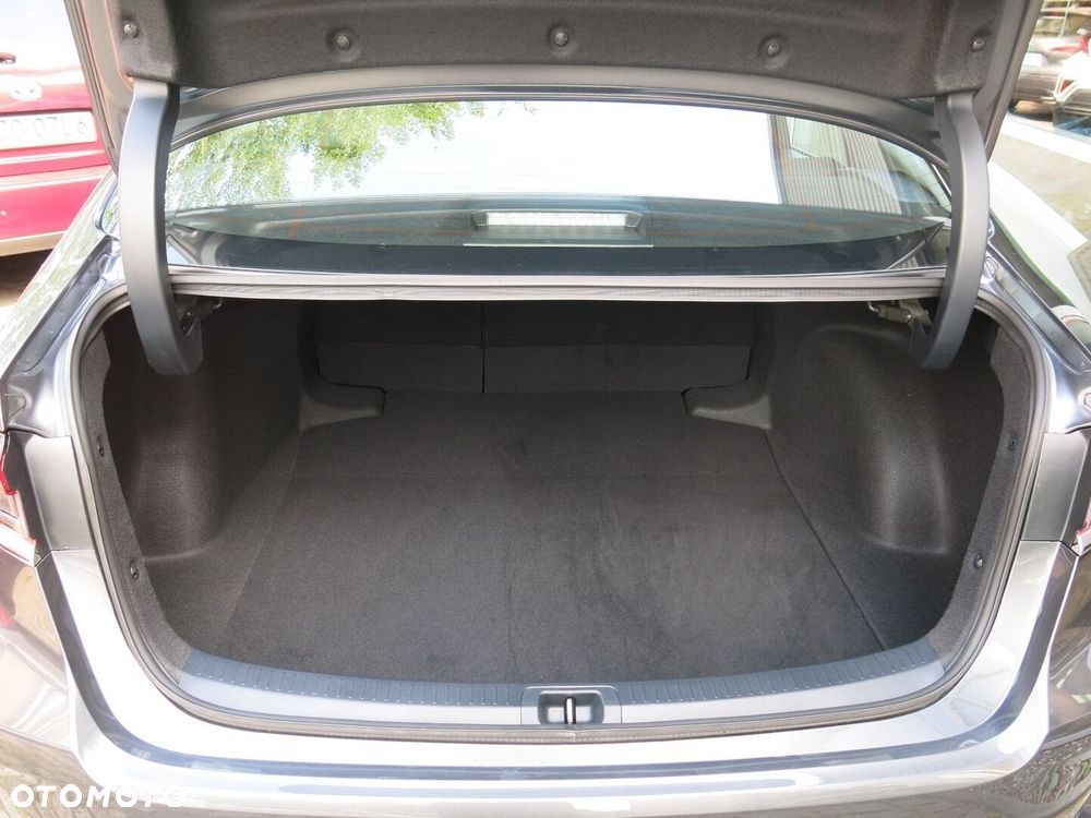 Toyota Corolla 1.8 Hybrid Comfort - 10