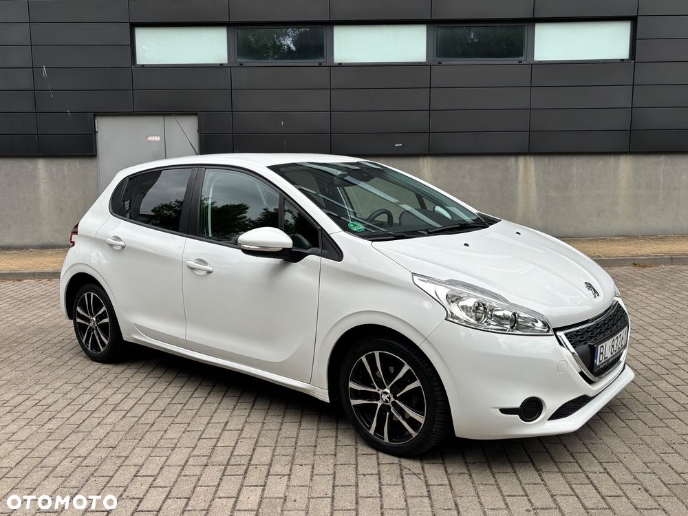 Peugeot 208 - 3