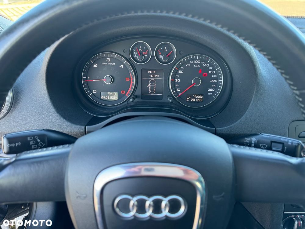 Audi A3 Sportback 1.6 TDI DPF Ambiente - 20