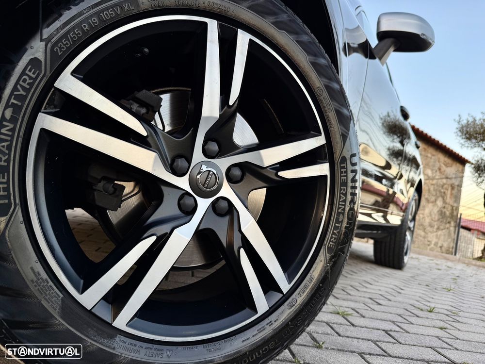 Volvo XC 60 2.0 D4 R-Design Geartronic - 21