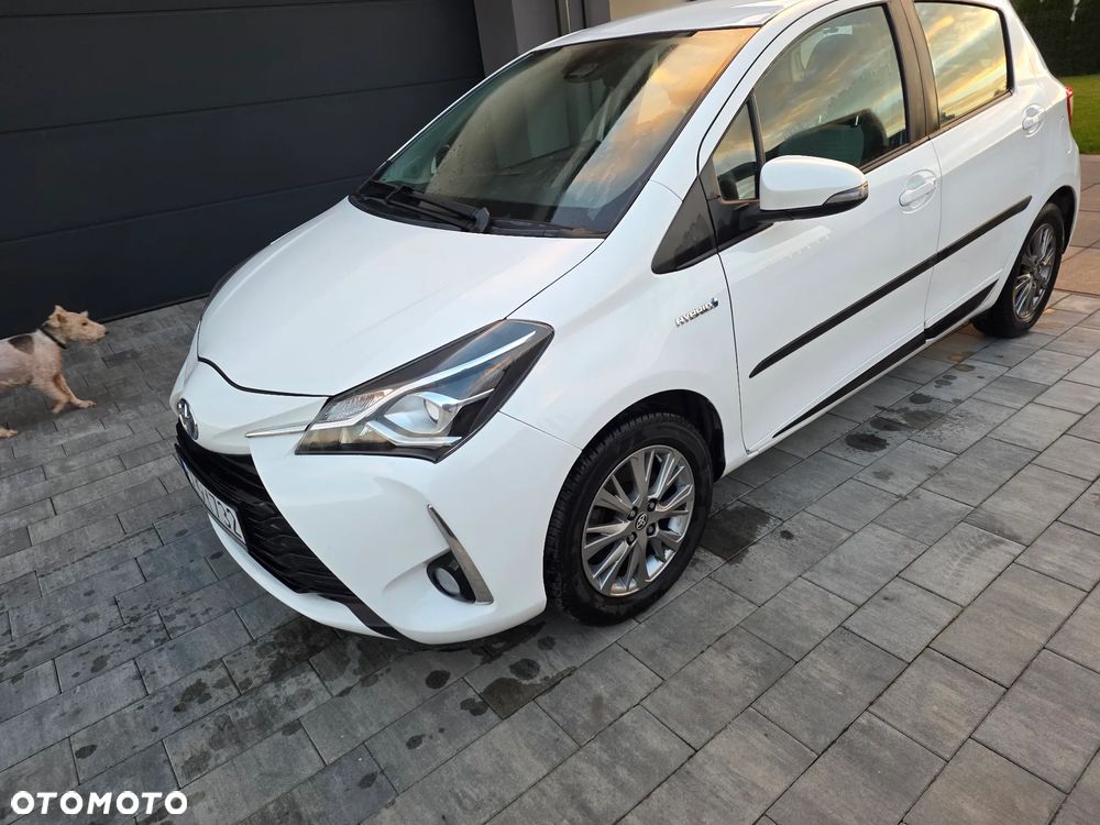 Toyota Yaris 2017 photo 5