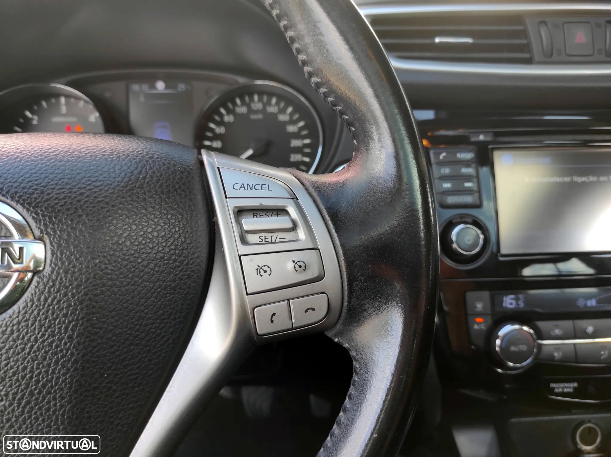 Nissan Qashqai 1.5 dCi N-Connecta 18 - 27