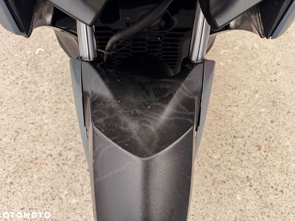 Yamaha X-max - 16