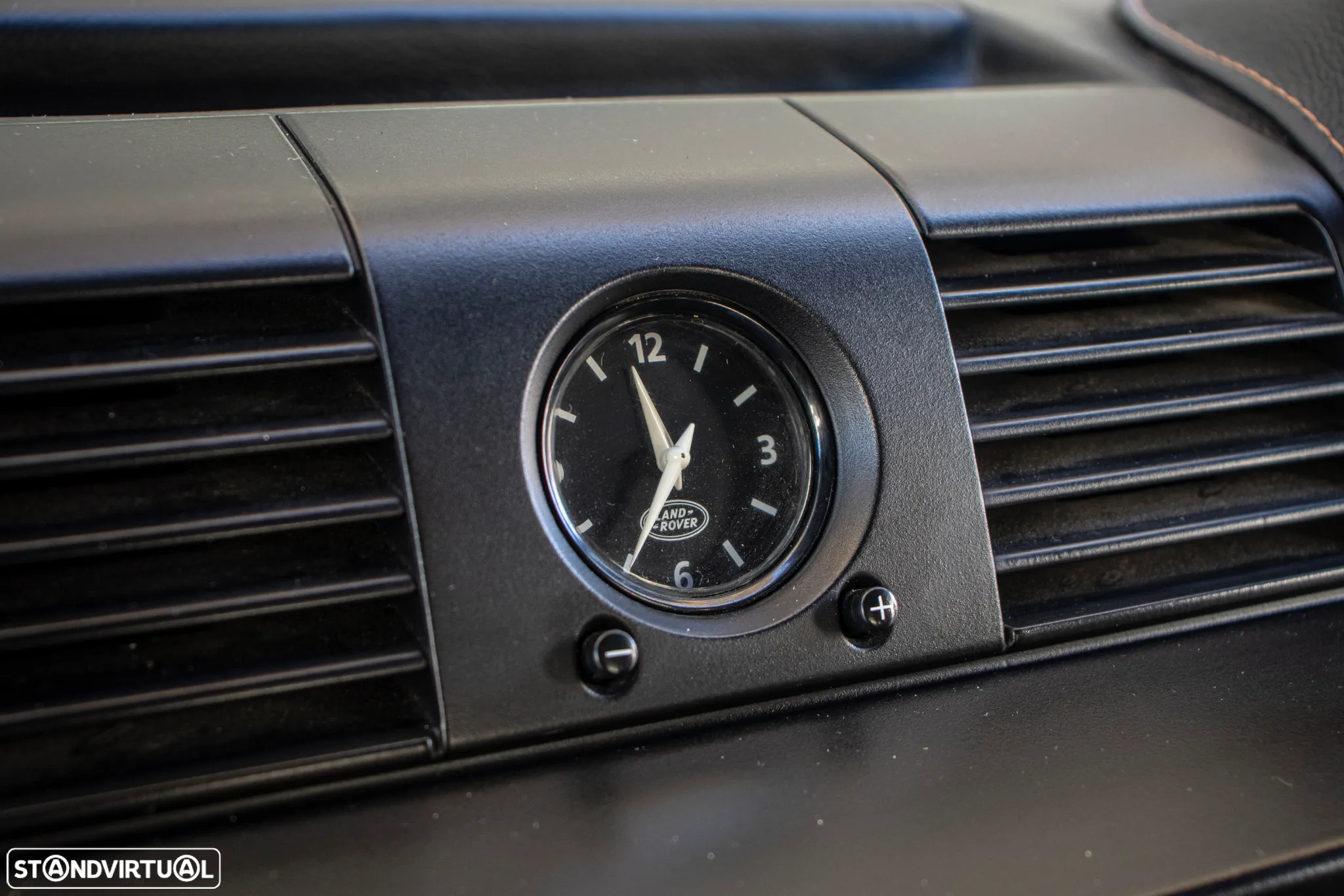 Land Rover Defender 90 SW 2.4 CRD S - 15