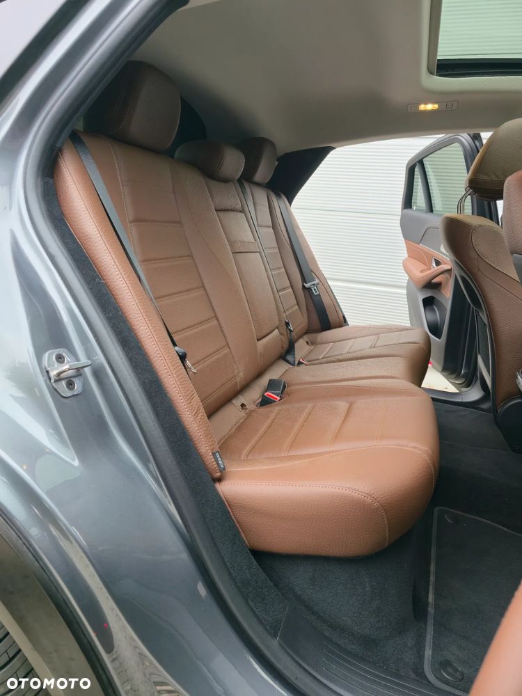 Mercedes-Benz GLE - 39