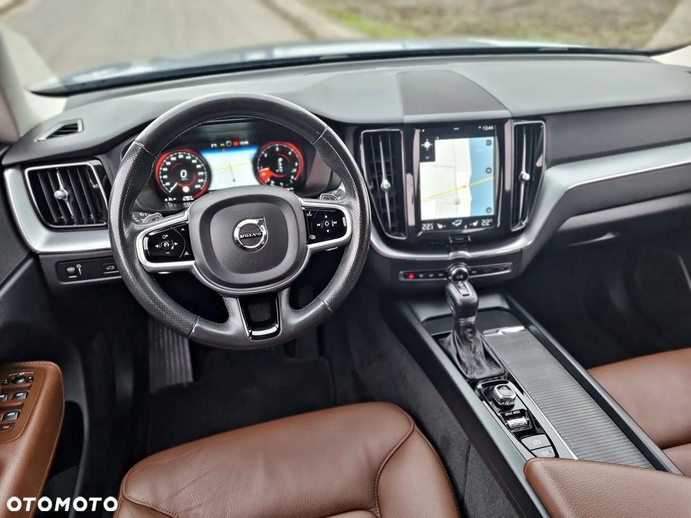 Volvo XC 60 D4 Momentum Pro - 30