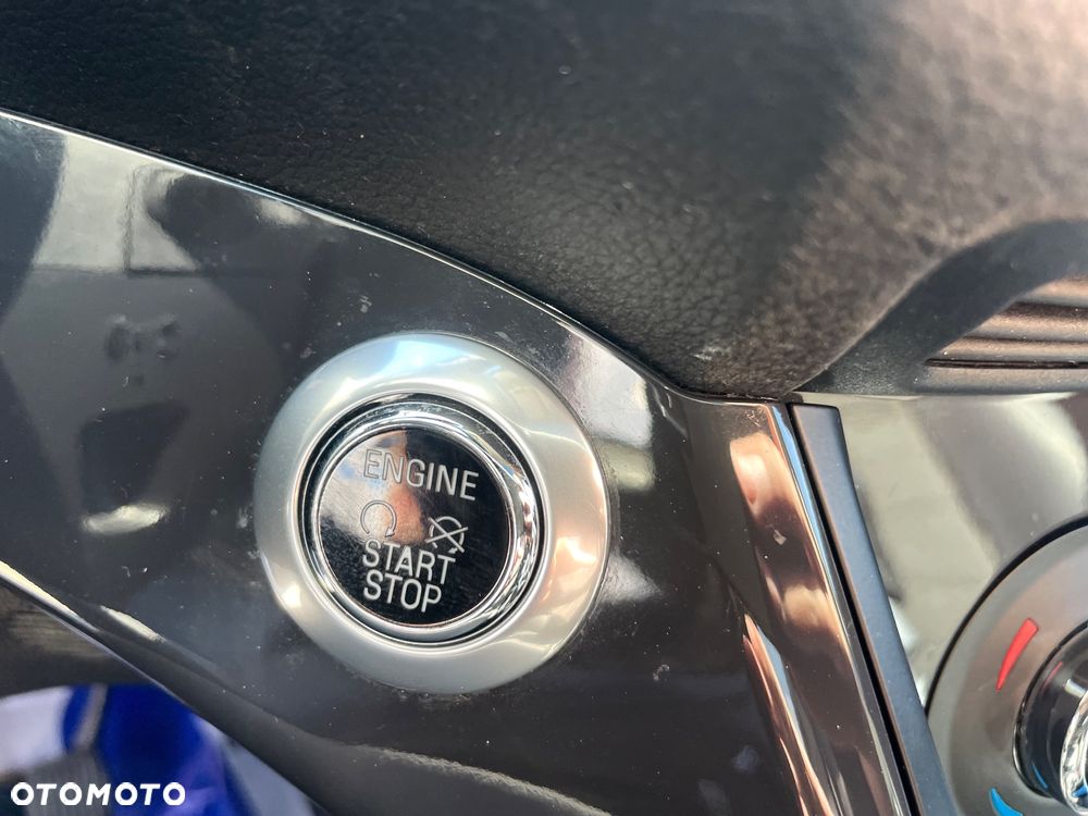 Ford Kuga 2.0 TDCi 2x4 Titanium - 24