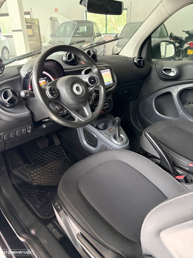 Smart Fortwo Cabrio EQ passion edition nightsky - 7