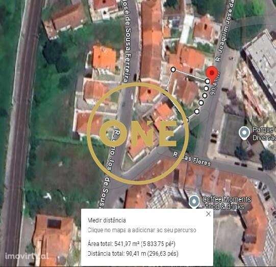 Moradia T4 com sótão e piso inferior para venda em Santo Adrião - Vila - Grande imagem: 2/39