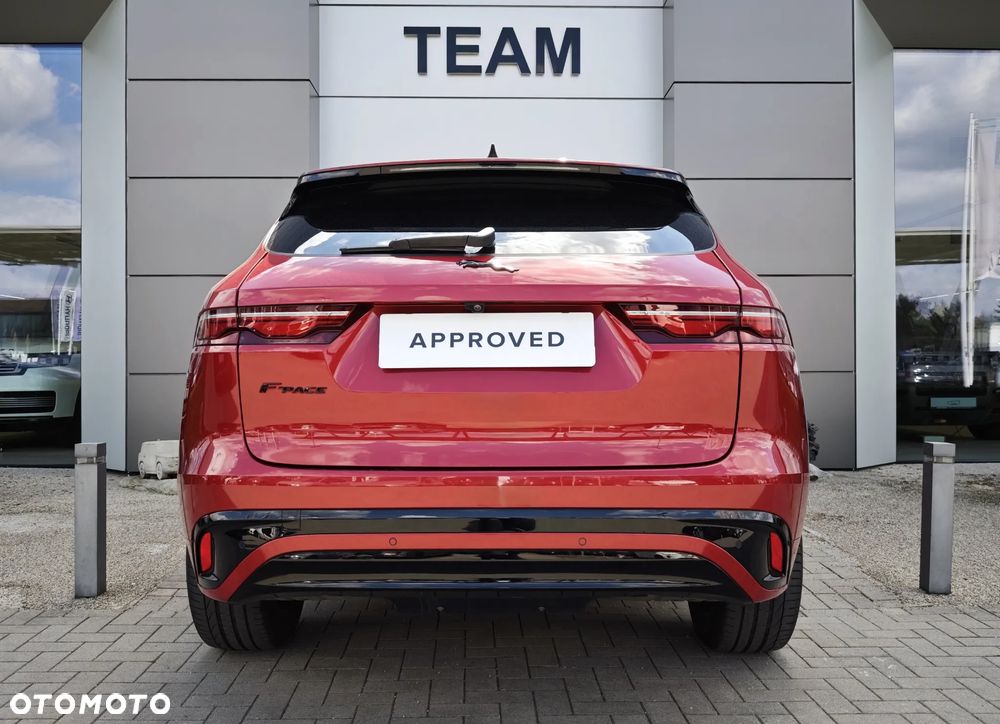 Jaguar F-Pace - 10