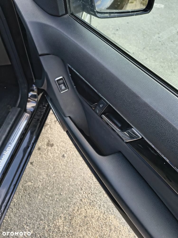 Mercedes-Benz Klasa C 220 CDI DPF Automatik BlueEFFICIENCY - 17