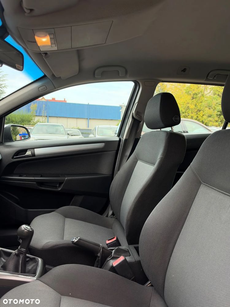 Opel Astra 1.6 - 18
