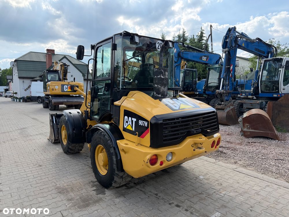 Caterpillar 907H - 2