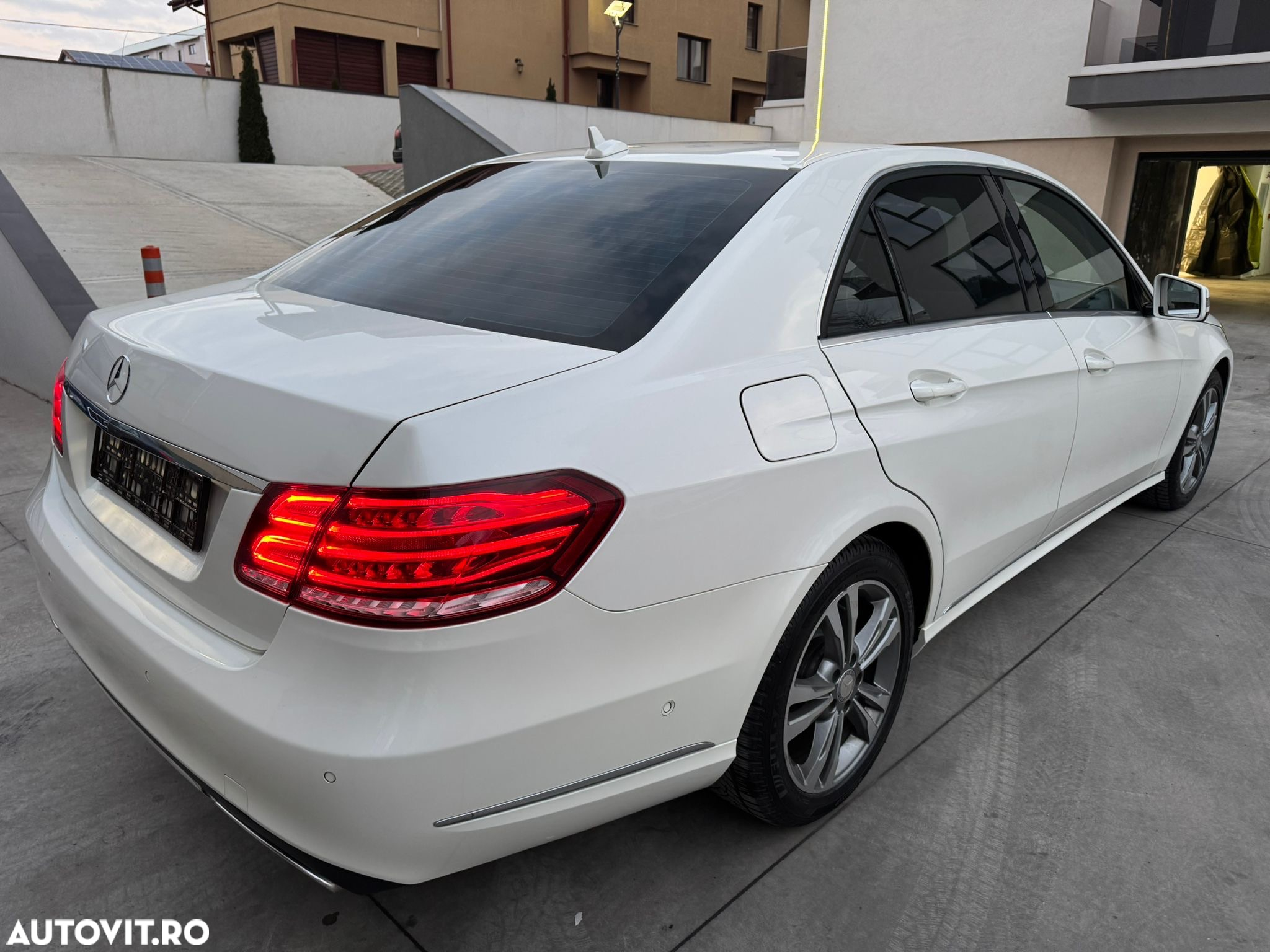 Mercedes-Benz E 300 BlueTEC HYBRID Aut. - 5