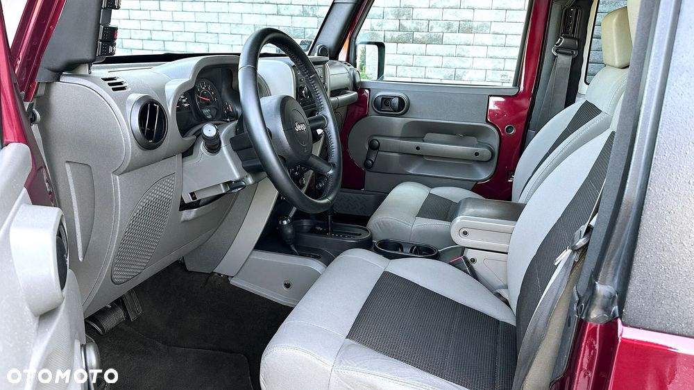 Jeep Wrangler - 10