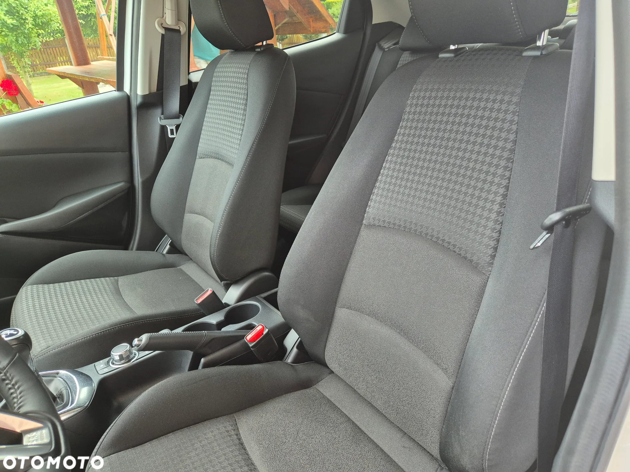 Mazda 2 SKYACTIV-G 90 White Edition - 10