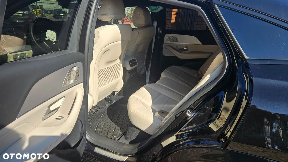 Mercedes-Benz GLE - 27
