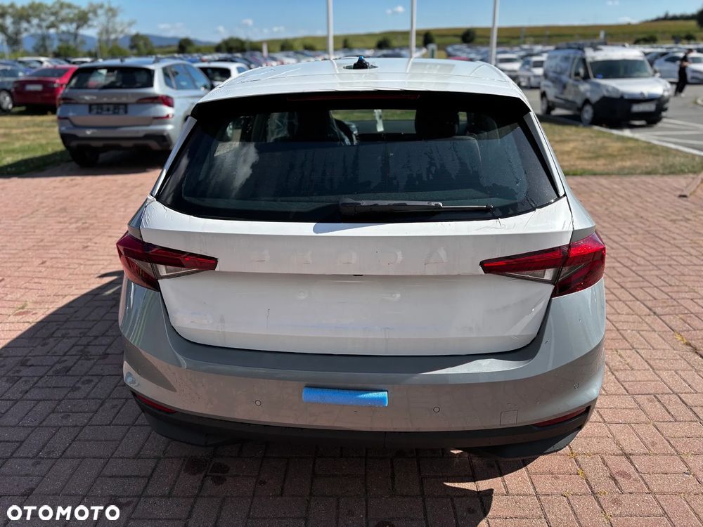 Skoda Fabia 1.0 TSI Drive DSG - 8