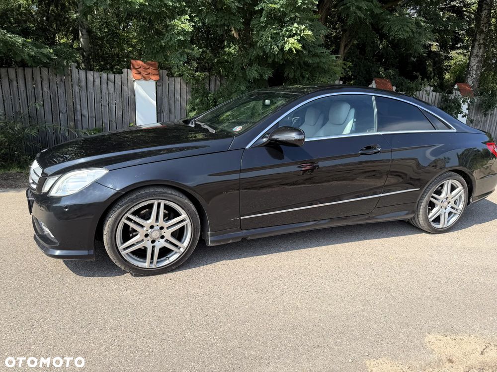 Mercedes-Benz Klasa E 250 CDI DPF BlueEFFICIENCY Automatik Elegance - 39