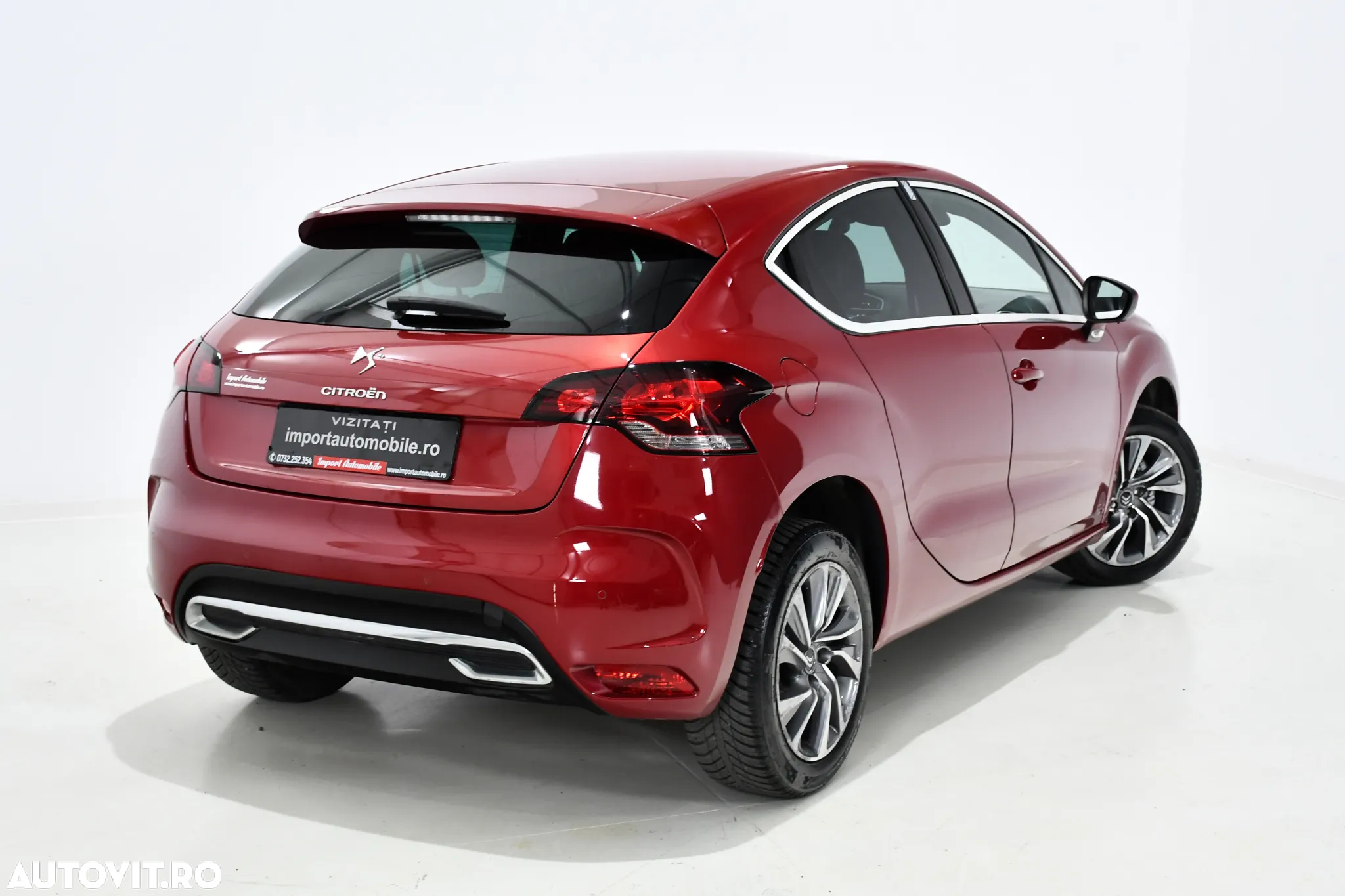 Citroën DS4 e-HDi 110 EGS6 SoChic - 12