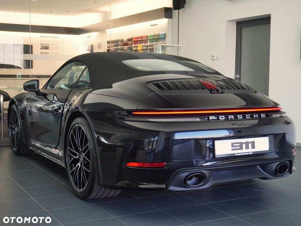 Porsche 911 Carrera - 23