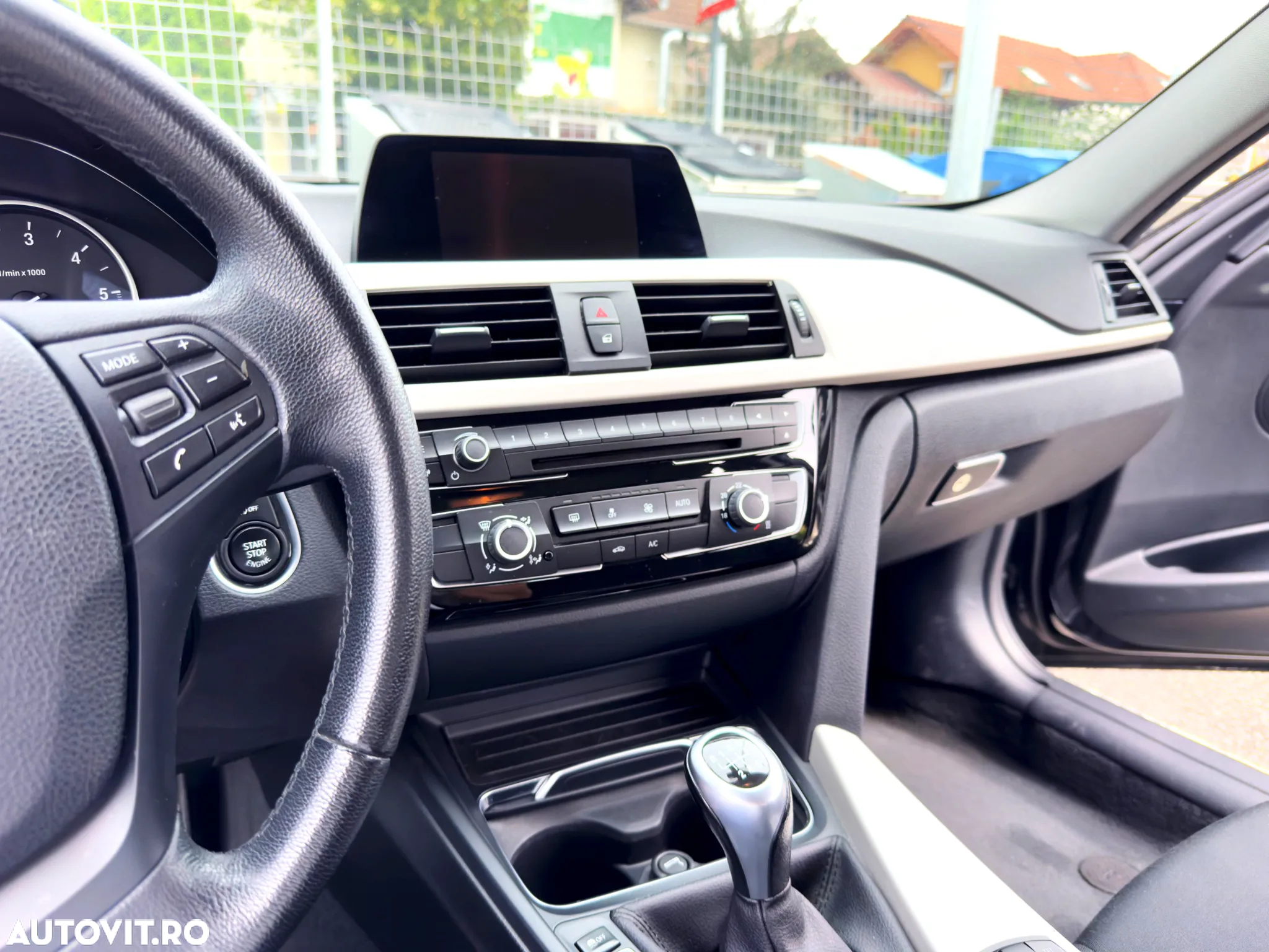BMW Seria 3 318d Advantage - 15
