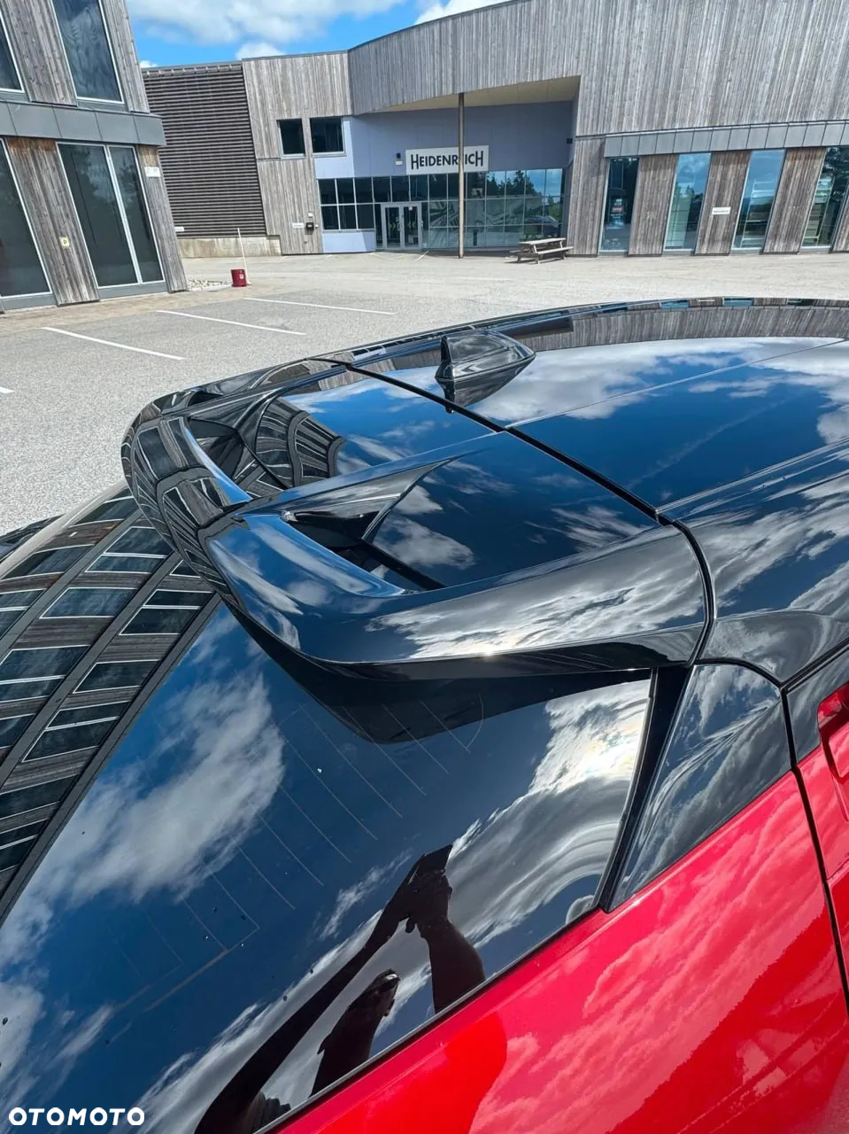 Toyota C-HR Hybrid Lounge - 26