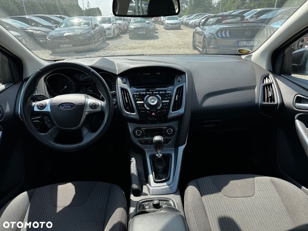 Ford Focus 1.6 EcoBoost Titanium - 26