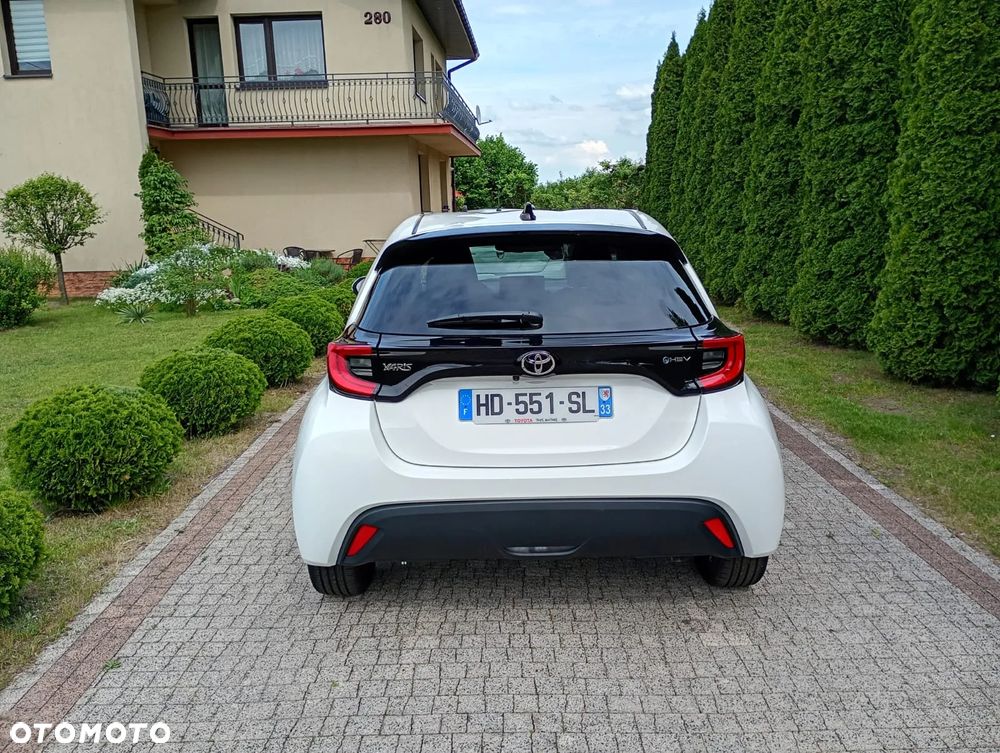 Toyota Yaris Hybrid 1.5 Executive - 6