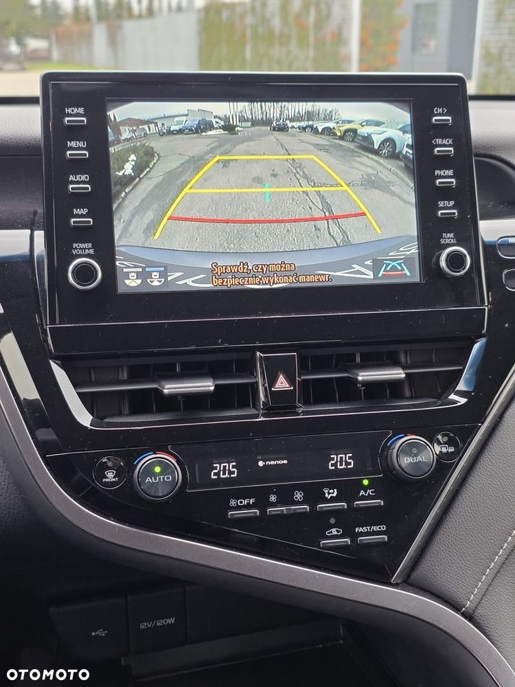 Toyota Camry 2.5 Hybrid Prestige CVT - 21