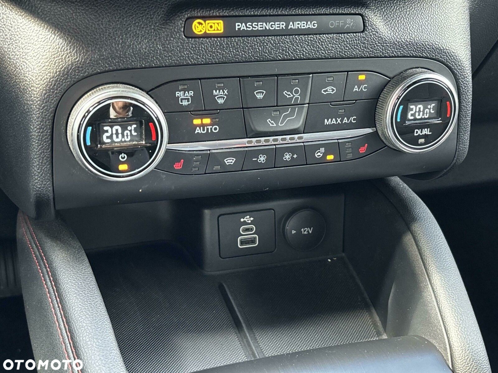 Ford Kuga - 16