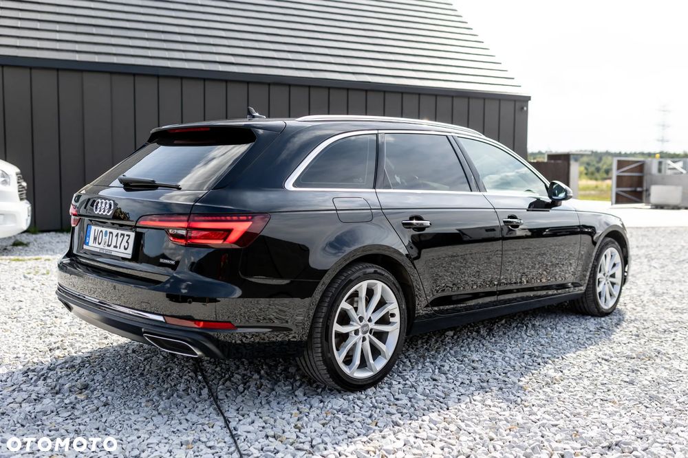 Audi A4 Avant 40 TDI quattro S tronic - 9