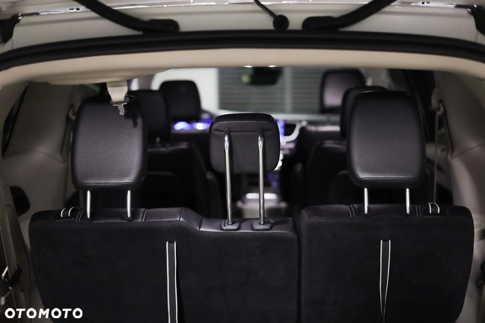 Chrysler Pacifica - 35