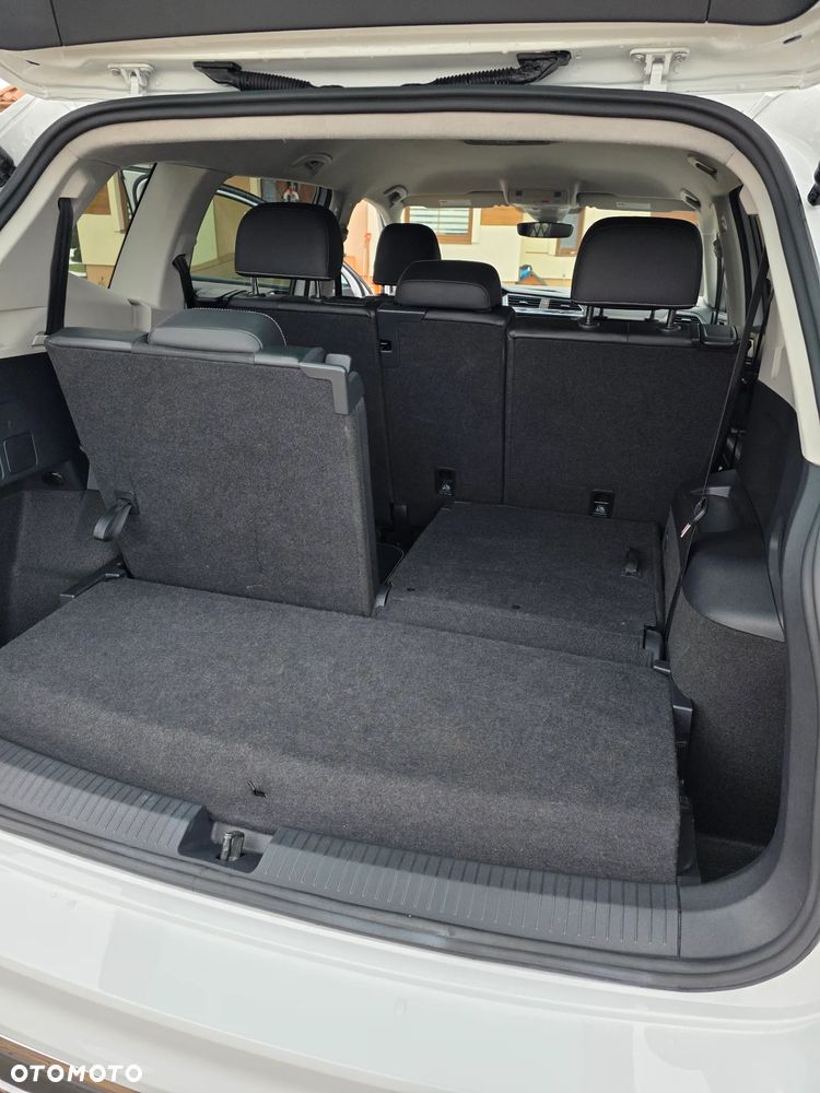 Volkswagen Tiguan Allspace - 17