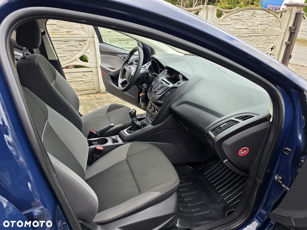Ford Focus 1.0 EcoBoost Trend - 26