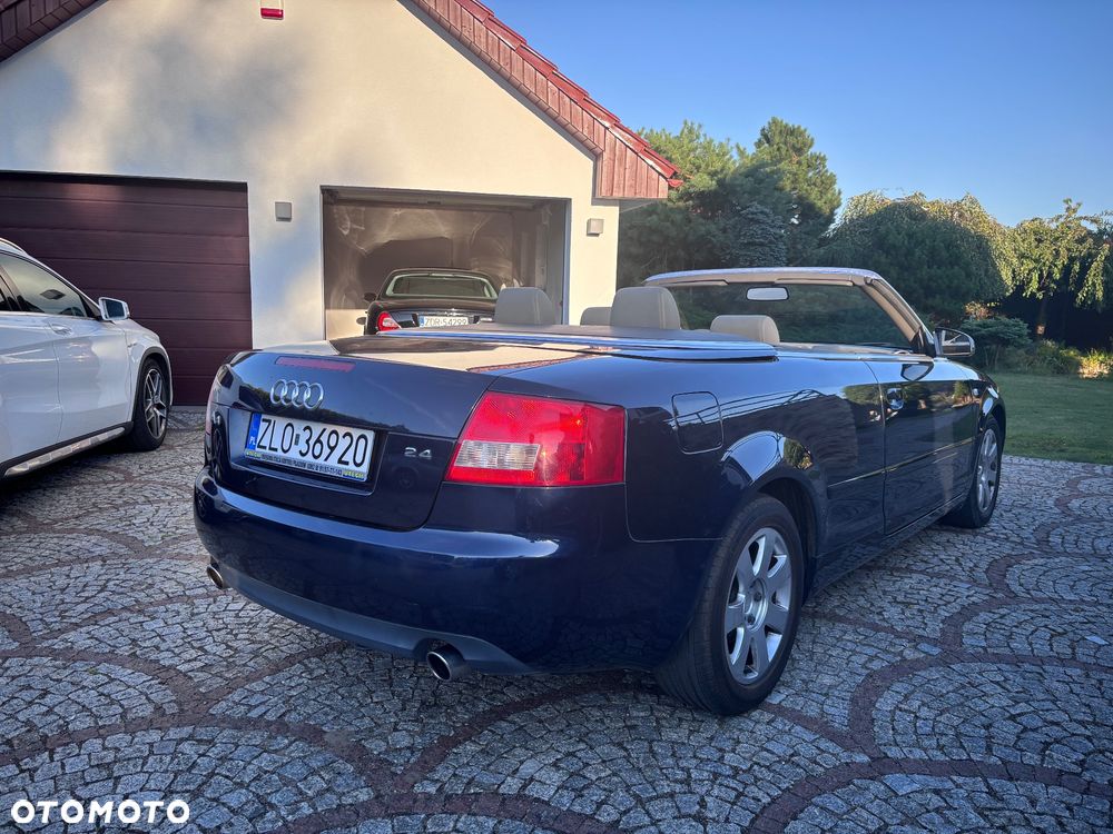 Audi A4 Cabrio 2.4 - 7
