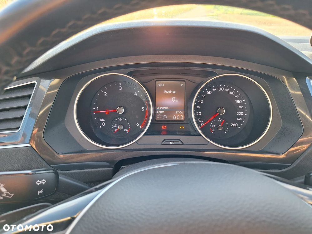 Volkswagen Tiguan - 11