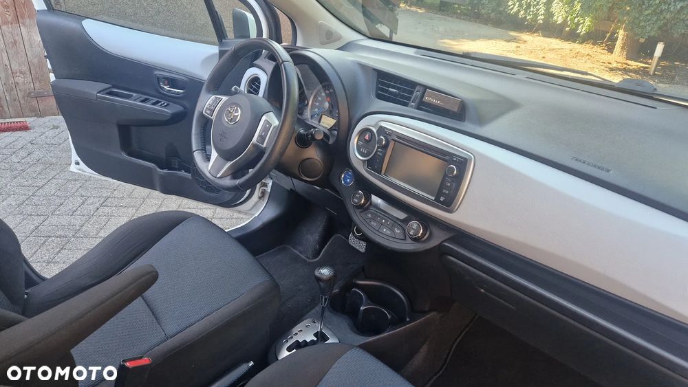 Toyota Yaris Hybrid 1.5 VVT-i Comfort mit Design Paket - 14