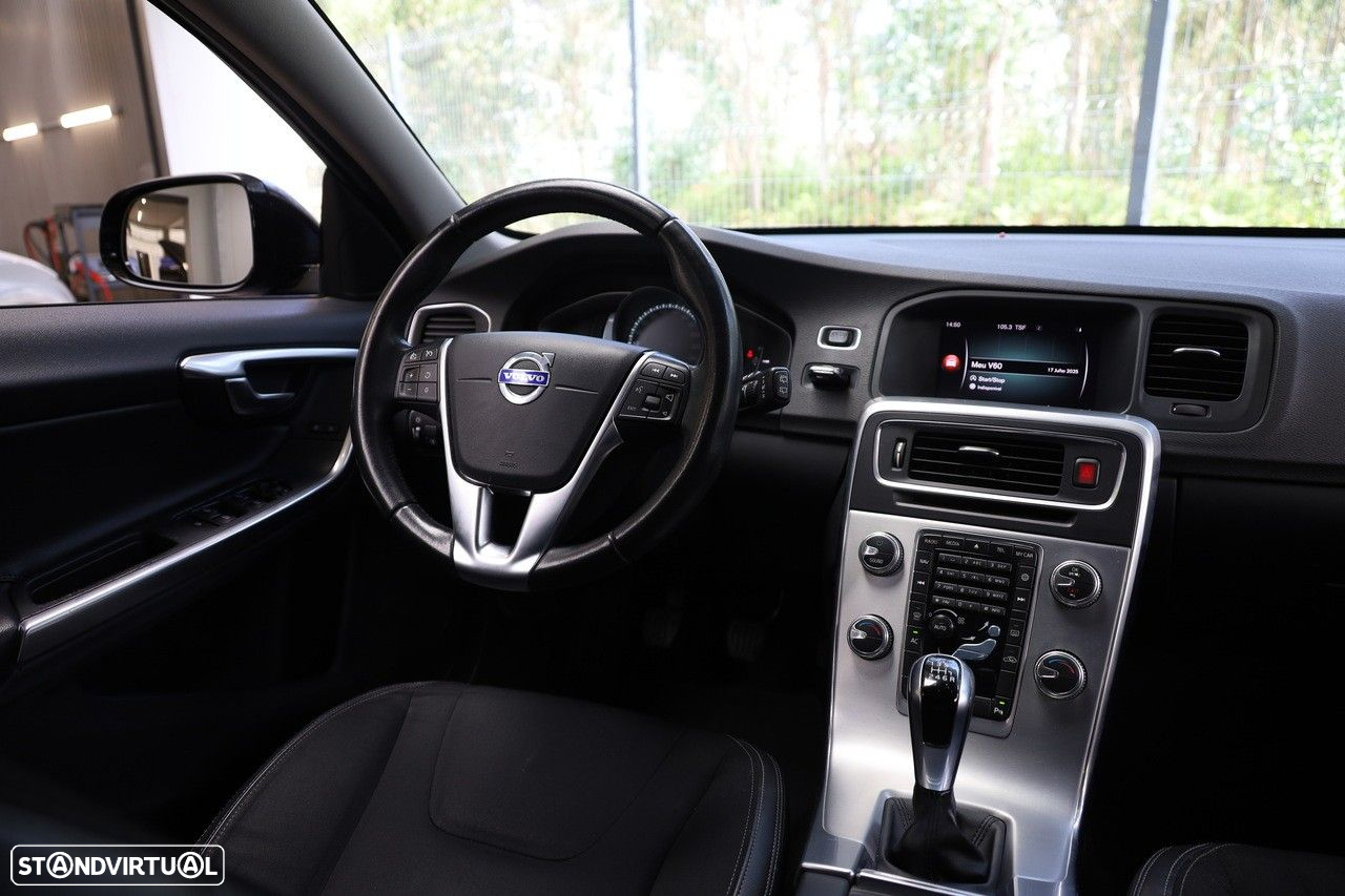 Volvo V60 Cross Country 2.0 D3 Plus - 12