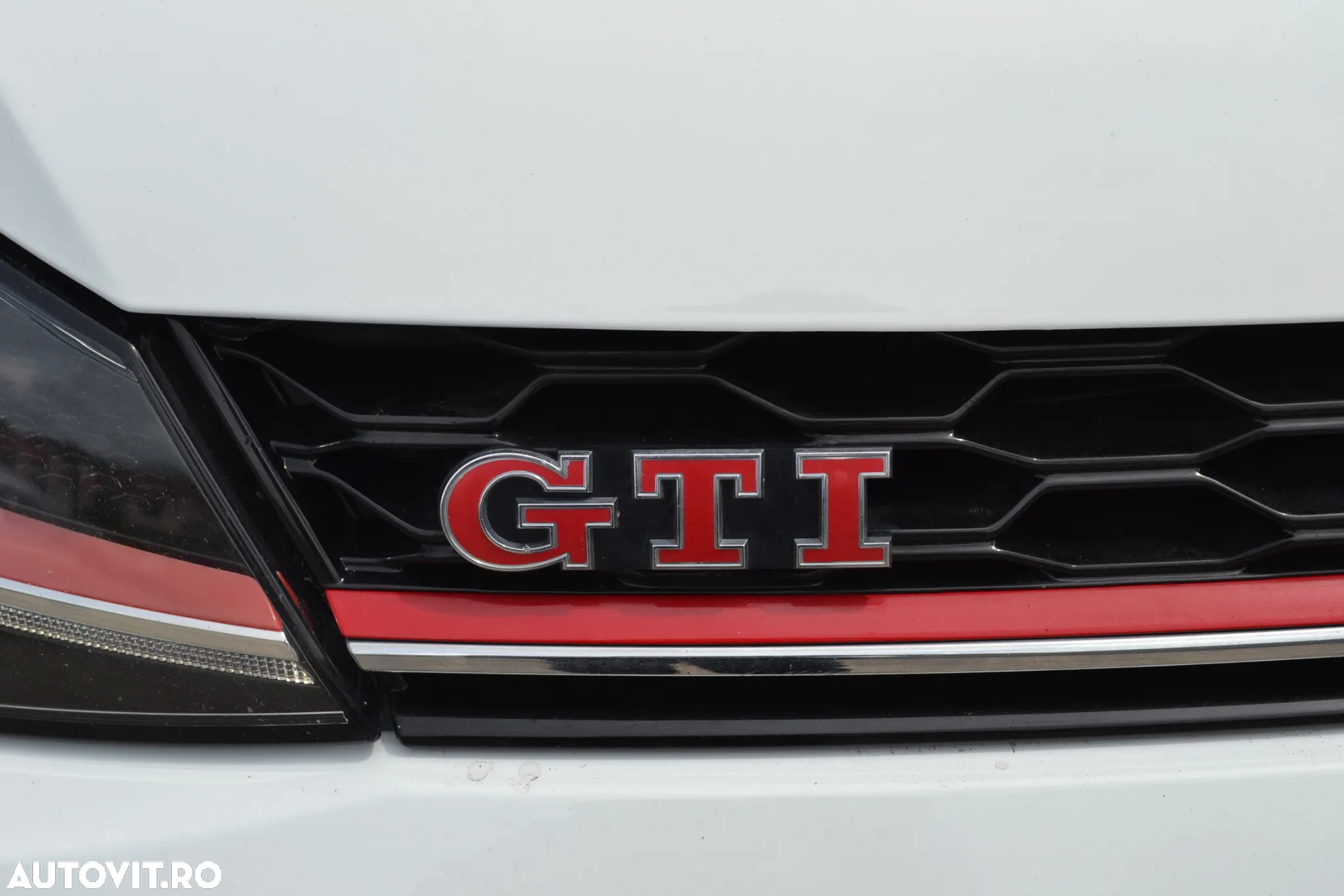 Volkswagen Golf 2.0 TSI DSG GTI Performance - 36