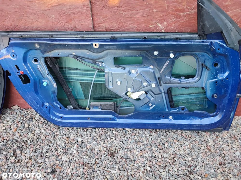 BMW E92 / E92 LCI / E93 / E93 LCI. KOMPLET ORYGINALNYCH DRZWI PRAWE / LEWE +  PODNOŚNIK SZYBY + SZYBA. O NR: 7 200 570 /  7 200 569 OEM, W KOL. LE MANS BLAU METALIC 381. BEZ RDZY - 34